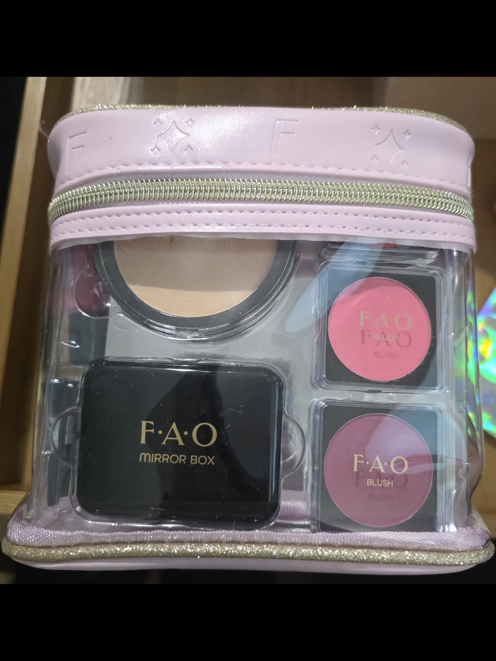 FAO Schwarz Ultimate Makeup Artist Kit 33Pc Set NWOT